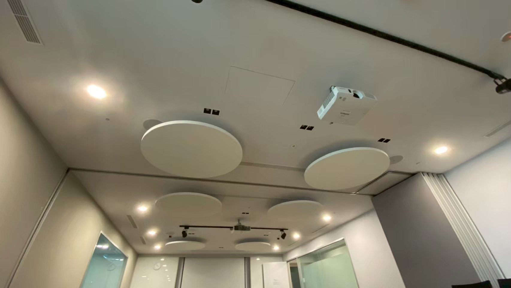 漂浮天花_250924_11LINE_ALBUM_Rockfon